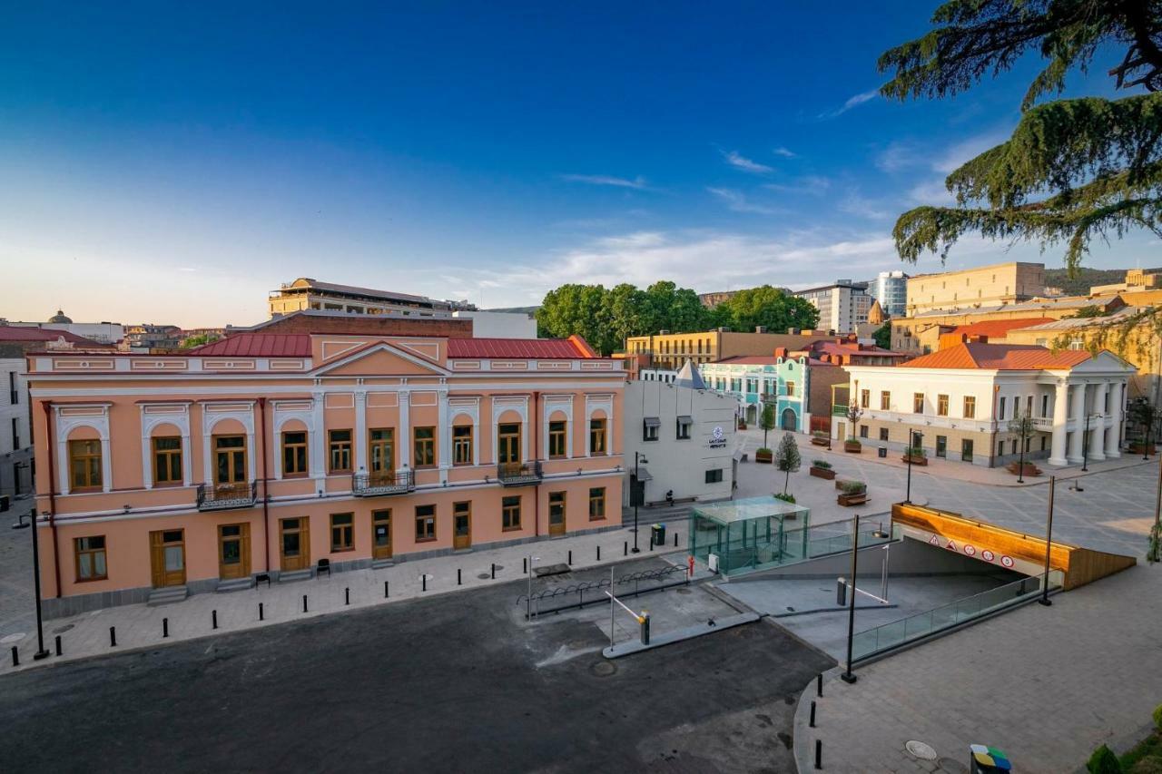 Atoneli Hotel Tbilisi ภายนอก รูปภาพ