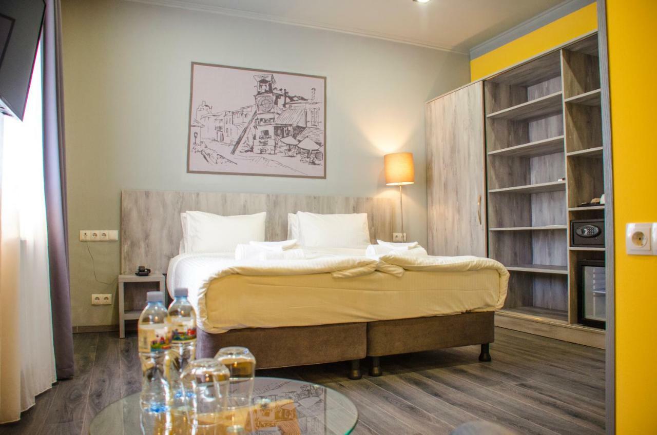 Atoneli Hotel Tbilisi ภายนอก รูปภาพ