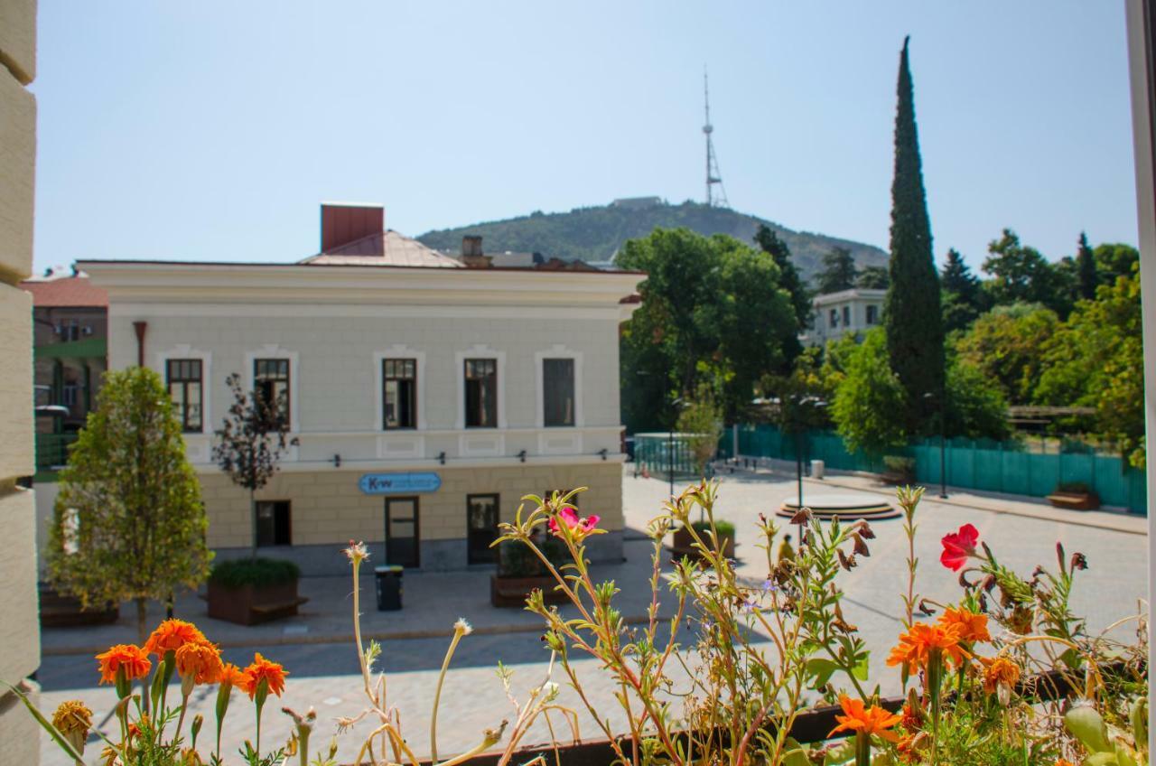 Atoneli Hotel Tbilisi ภายนอก รูปภาพ
