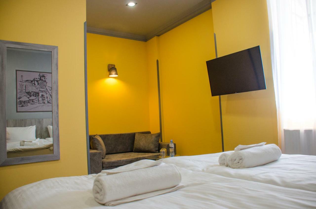 Atoneli Hotel Tbilisi ภายนอก รูปภาพ