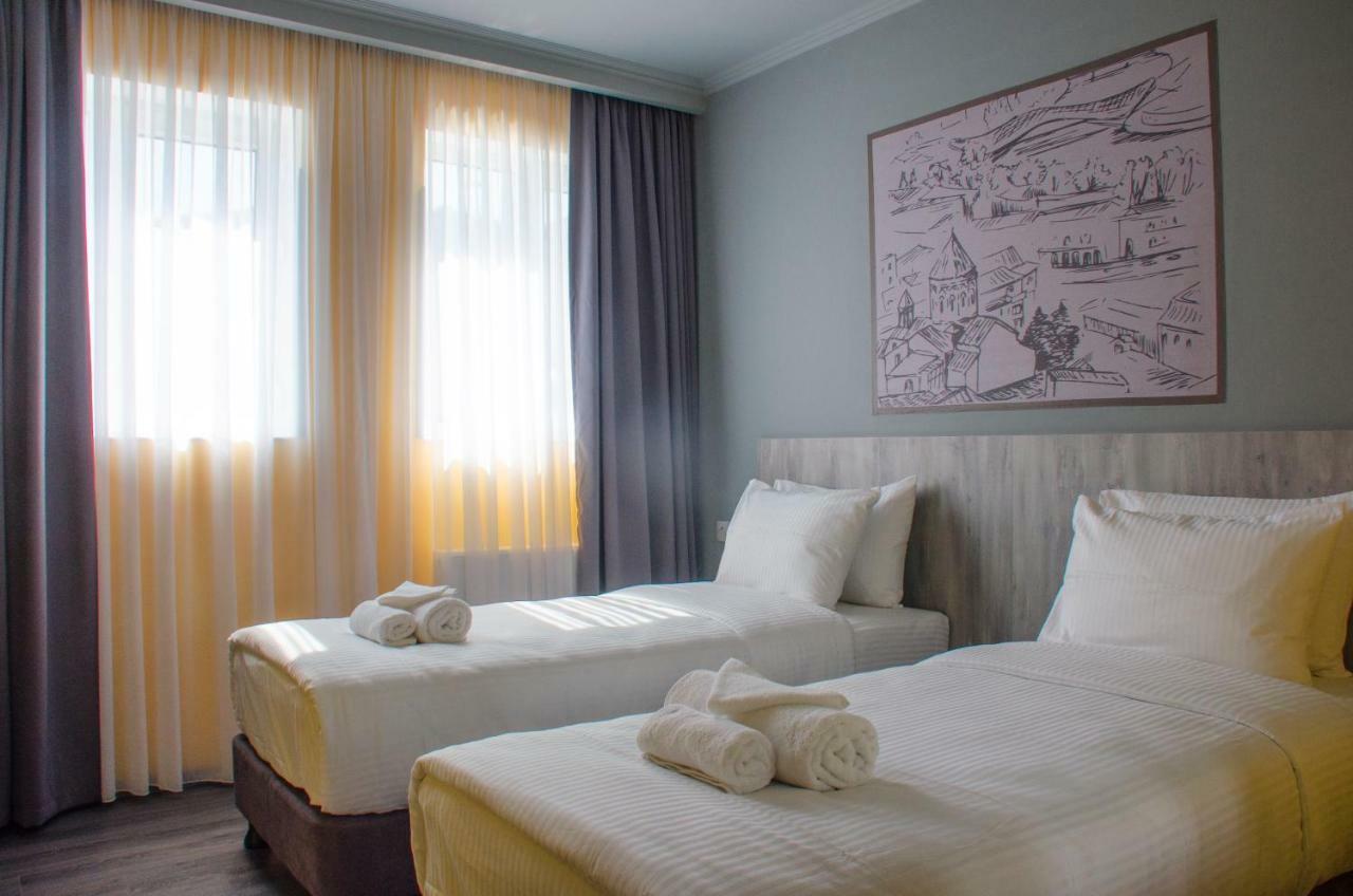 Atoneli Hotel Tbilisi ภายนอก รูปภาพ
